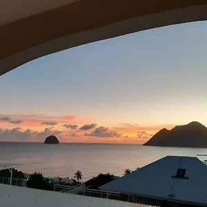Vue Exceptionnelle Dans Résidence De Standing , Le Diamant Martinique